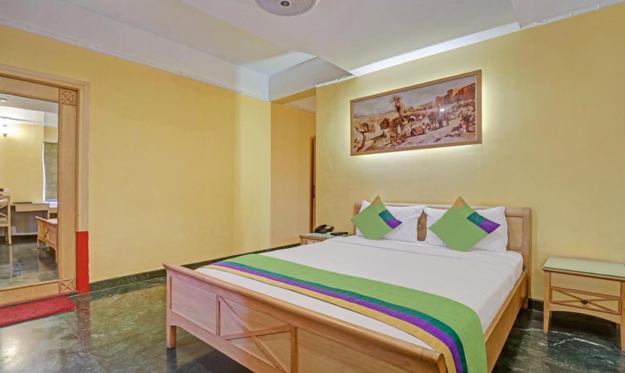 Treebo Komfort Suites, 3 Km From Mysore Palace Εξωτερικό φωτογραφία