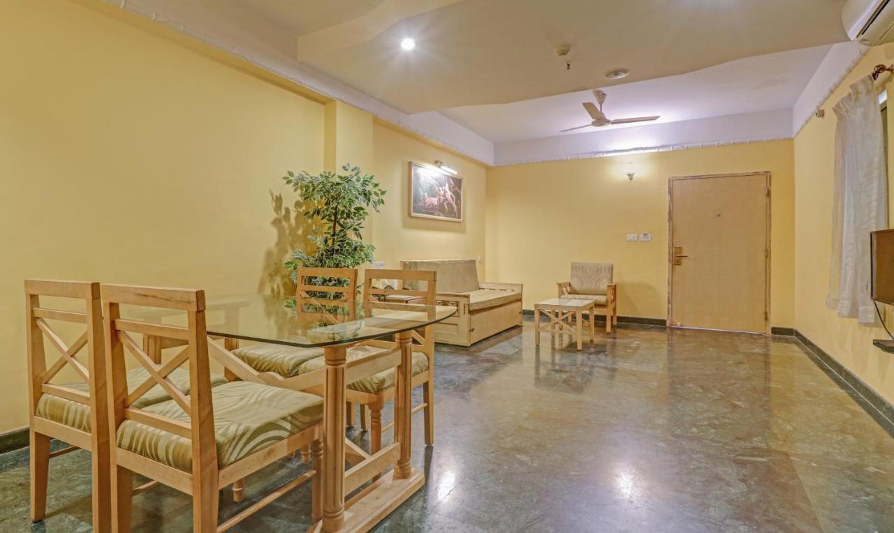 Treebo Komfort Suites, 3 Km From Mysore Palace Εξωτερικό φωτογραφία
