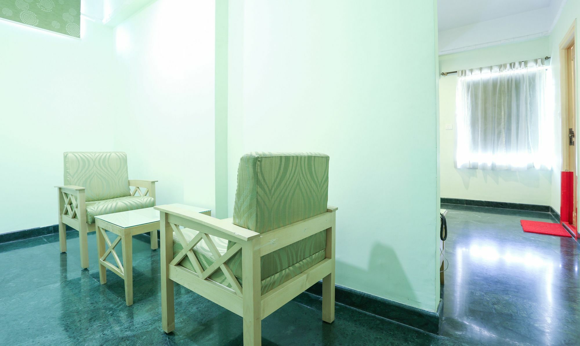 Treebo Komfort Suites, 3 Km From Mysore Palace Εξωτερικό φωτογραφία